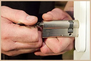 Elite Locksmith Services Providence, RI 401-424-9608 - 1-locksmiths